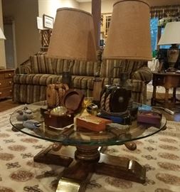 Port and Starboard Lamps
Nautical Clock
Brass Telescope
Ships Wheel Table