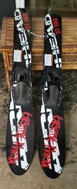 water skis