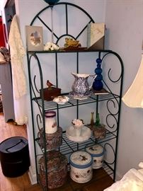 Folding metal bakers rack display shelf.