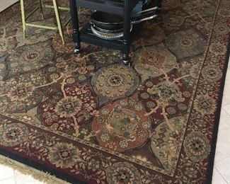 11 x 7.5 area rug (has matching round rug)