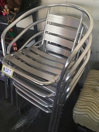 Set of 4 aluminum outdoor chairs- great condition