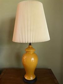 
Ceramic Table Lamp      https://ctbids.com/#!/description/share/143343