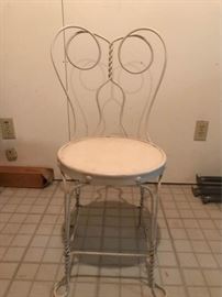 Parlor Chair https://ctbids.com/#!/description/share/143363