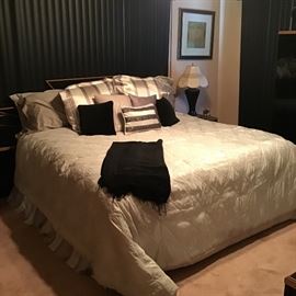 Selling all Bed linens and pillows