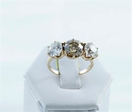 Estate Jewelry, "Diamond Ring" 14K Gold. With appraisal.