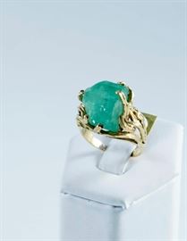 Barrel Emerald. 18K Gold