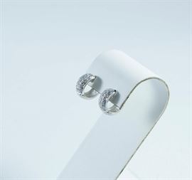 14K white gold diamond earrings.
