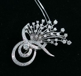 18K white gold diamond brooch/pendant. With appraisal.