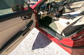 2013 SLK 350 Mercedes benz  very low mileage 