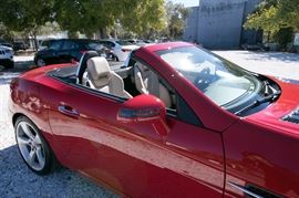 2013 SLK 350 Mercedes benz  very low mileage 