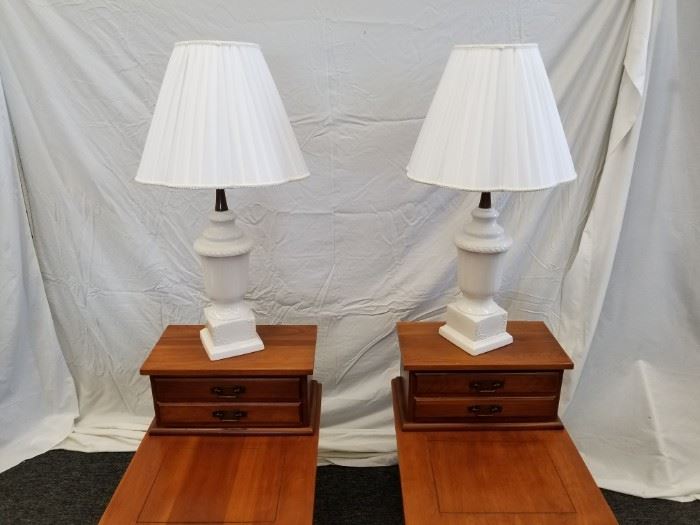 Qty (1) solid cherry wood, end-table by Harden. Approximate dimensions are 20" W X 27" D X 16" tabletop H X 25" drawer H. This lot is for the ONE end table only (one shown on left in picture with matching table).  See lot 35A for matching end table and 29 for matching coffee table. Other furniture shown in last picture is offered separately in lots 25, 50 and 51.