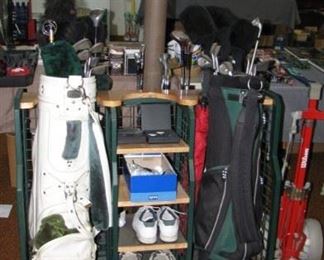 Golf range / retail store type golf caddy. Hold two bags, clubs, accessories and more. HEAVY steel construction, very nice display rack. 