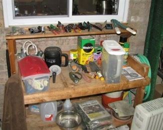 potting bench and accessories 