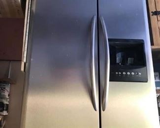 Very nice Electrolux Side by Side with water and ice in door
