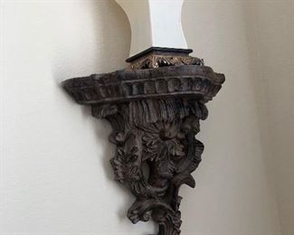 Antique corbel