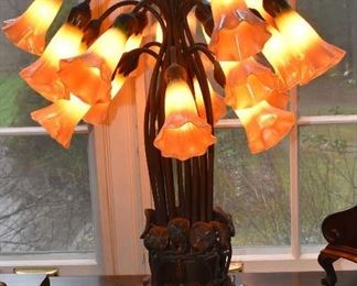 Tiffany Style Bonze Lily Lamp