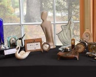 Overview of Collectibles, Vase, Clock, Lladro, Kenyan Contempoary Figure, Lenox, Art Deco Ashtray Anniversary Clock in Copper