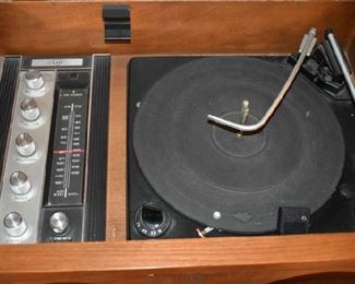 Vintage Phono Graph (Stereo)