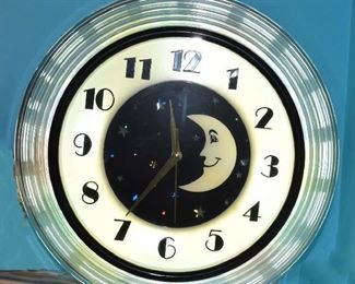 My Man Retro Light Up Moon Clock