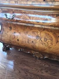 ITALIAN MAGGIOLINI STYLE MAPLE BURL CHINA CABINET WITH INLAYED FLORAL PATTERN (63”W x 23”D x 99”H)