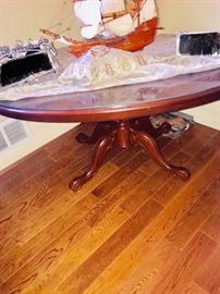 OVAL WOODEN TABLE WITH INLAYED WOOD