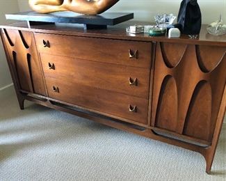 Broyhill Brasilla Hutch with dining table 4 chairs 2 arm chairs 3 extensions $1500 OBO Buy it now