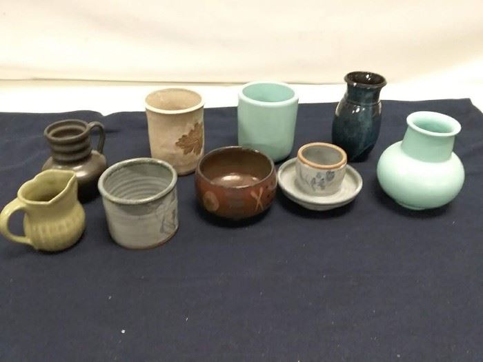  Pottery Lot 2 https://ctbids.com/#!/description/share/143765