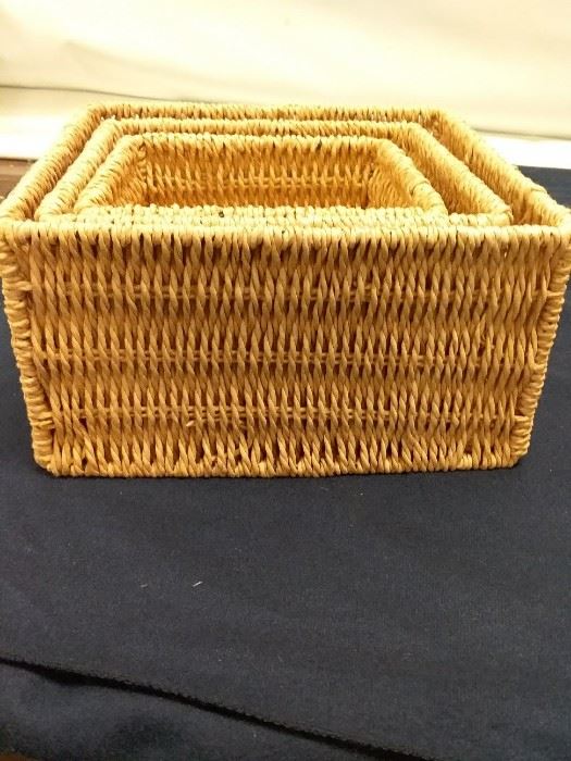 Basket and Wooden Tray Lot https://ctbids.com/#!/description/share/143775