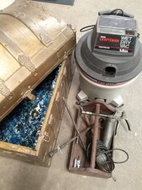  Craftsman Wet Dry Vac and Hump Back Chest https://ctbids.com/#!/description/share/143756