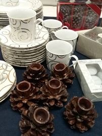  Pier 1 Dishes and Candle Holders https://ctbids.com/#!/description/share/143808
