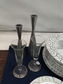  Pier 1 Dishes and Candle Holders https://ctbids.com/#!/description/share/143808
