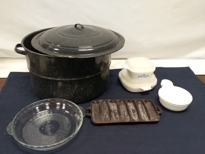 Granite Canning Pot and Cast Iron Cornbread Pan https://ctbids.com/#!/description/share/143746