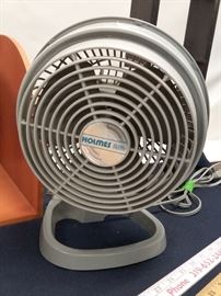 Holmes Fan and Storage Pieces https://ctbids.com/#!/description/share/143805
