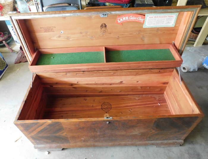 LANE Cedar Chest