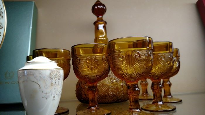 Amber Cordial Set