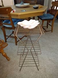 Wire telephone stand