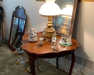 Beautiful occasional table and mirrors.