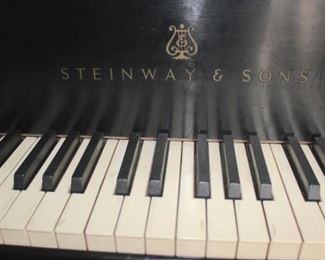Black Steinway Baby Grand Piano Model L/404205