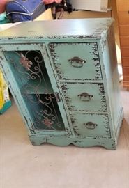 Charming End Table/Shabby Chic