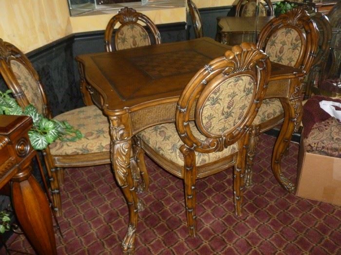 Amazing Game Table