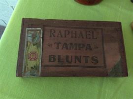 wood Raphael Blunts Tampa cigar box