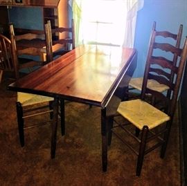 Beautiful drop side table with 4 chairs!