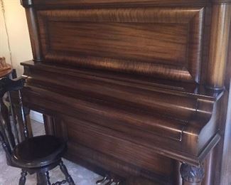 beautiful fully refurbished upright piano by the Wing Company