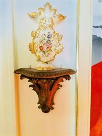 Pair sconce and pair of vases