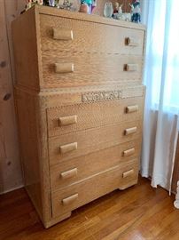 Chest of drawers