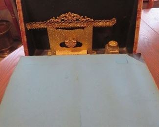 Desk Set inside Velvet Photo Albumn