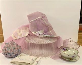 Vintage Lavender aprons with cake pan