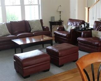 Leather sofa set 