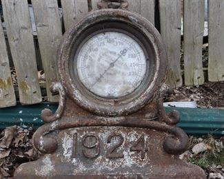 Large Cast Iron gauge dated 1924