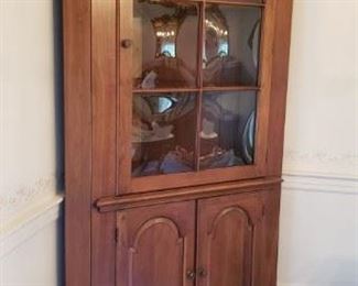 Gorgeous Corner Hutch